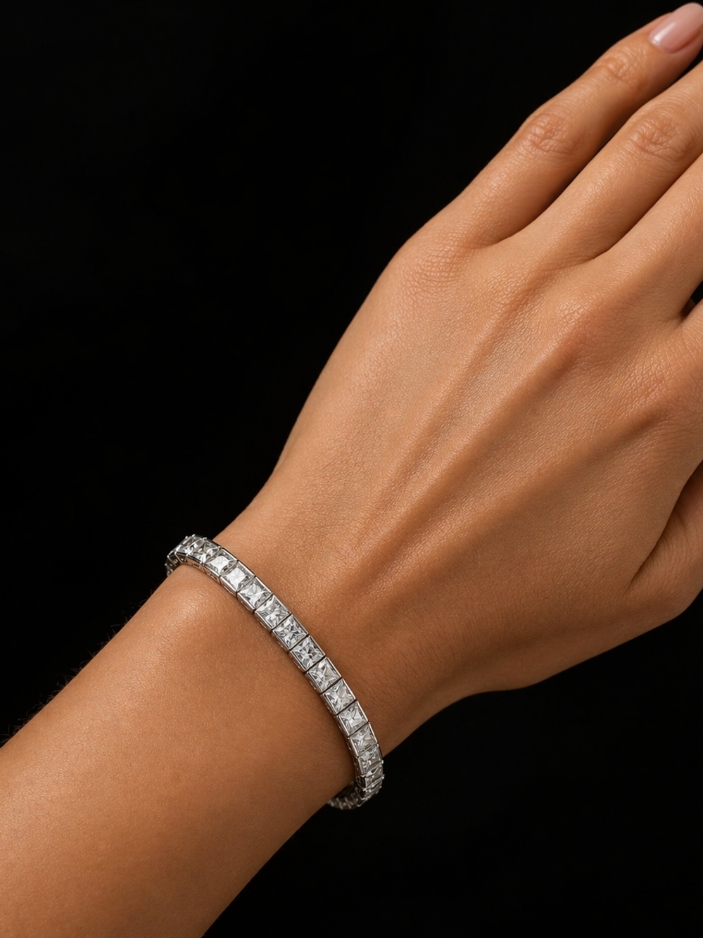 Tennis Bracelet with Princess Cut Simulated Diamonds 7" Sterling Silver 925 - Picture 2 of 2